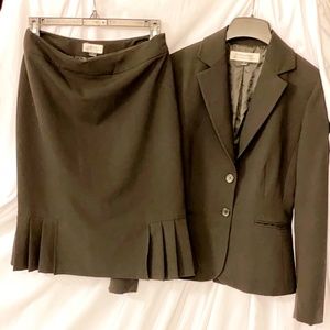 Women's Tahari Suit